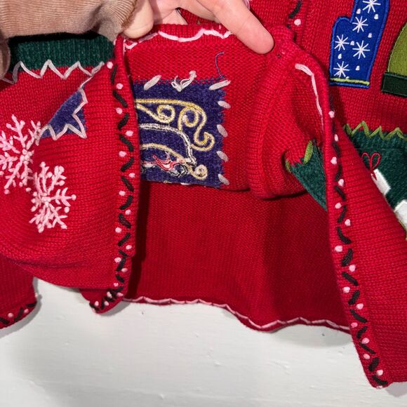 Vintage Red Embroidered Christmas Sweater Applique Holiday Medium Cherokee - Picture 4 of 9